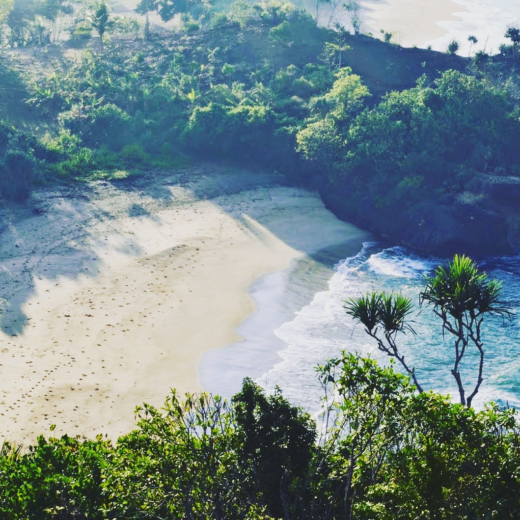 Pantai Taman Ayu