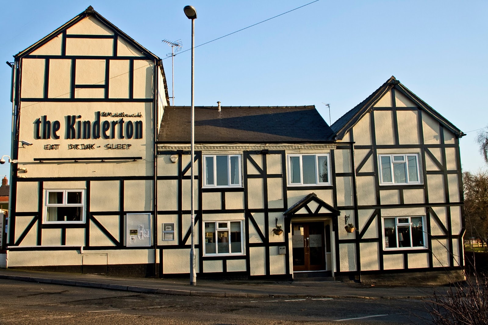 THE MIDDLEWICH DIRECTORY KINDERTON HOTEL, BAR and RESTAURANT