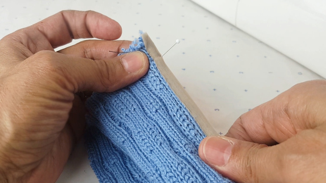 O! Jolly! Crafting Fashion: A Stretchy Hong Kong Finish for Sweater Knits