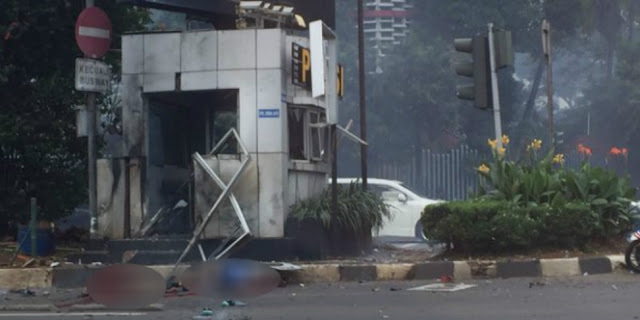 Ledakan Bom di Sarinah, Beberapa Orang Terluka dan Satu Polisi Tewas Ledakan Bom di Sarinah, Beberapa Orang Terluka dan Satu Polisi Tewas