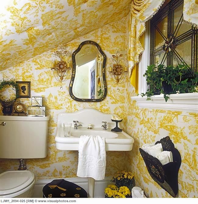 Eye For Design: Decorating Traditional, Old World Style Powder Rooms