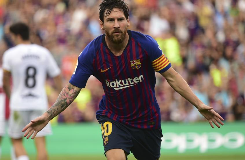  Lionel Messi vs Huesca GIFs 