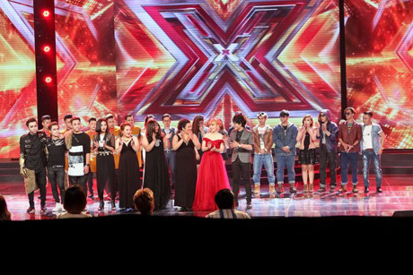 X-Factor: Nhom F.O.E gianh tam ve cuoi cung tro lai cuoc choi - Anh 16