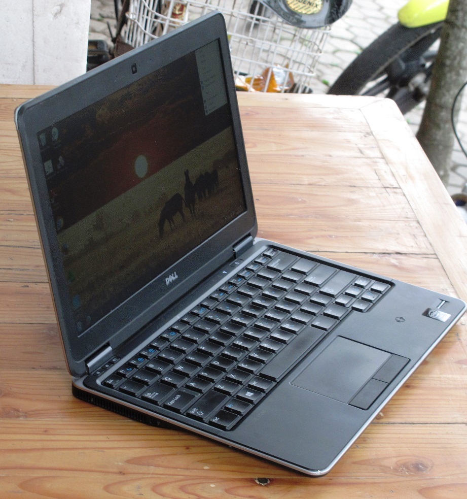 Ultrabook Bekas - Dell Latitude E7240  Jual Beli Laptop 