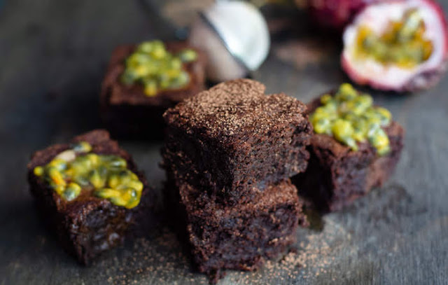 simple chocolate passionfruit brownie