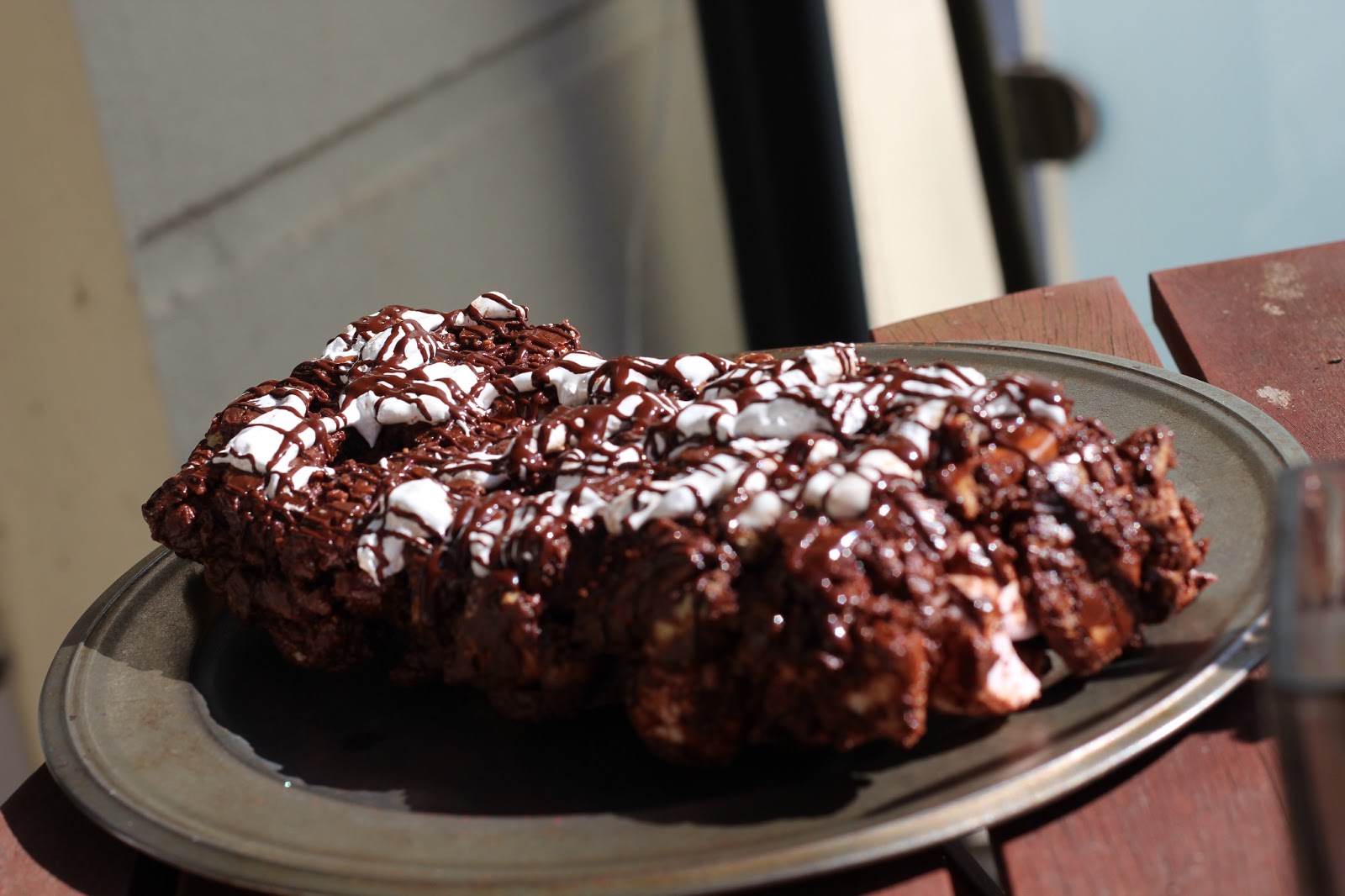 TV and Cookies Want smore biscuit cake?? (Lactose free)