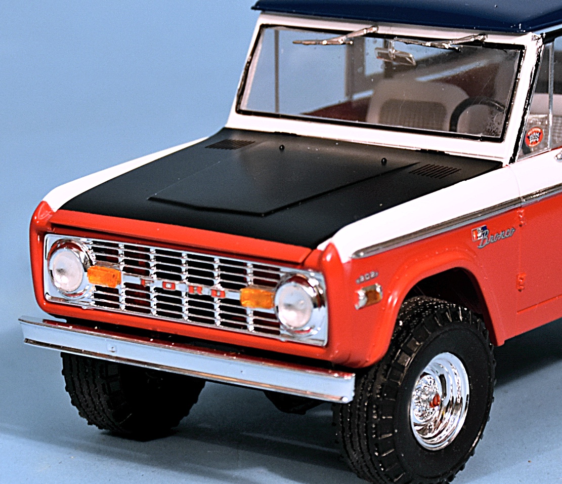 Classic Revell 1/25 Baja Ford Bronco Bill Stroppe Plastic Model Kit