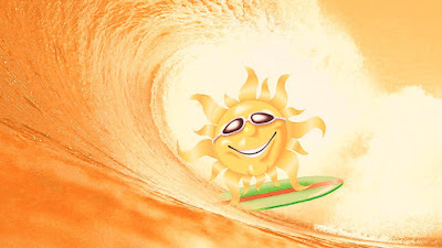 Lächelnde Sonne surft am Strand - lustige Bilder und witzige Texte Lächelnde Sonne surft am Strand - lustige Bilder und witzige Texte