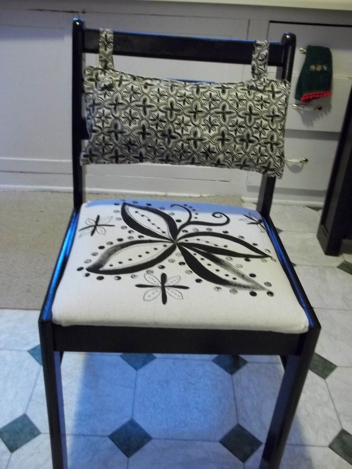 . Reclaimed Chair Art!