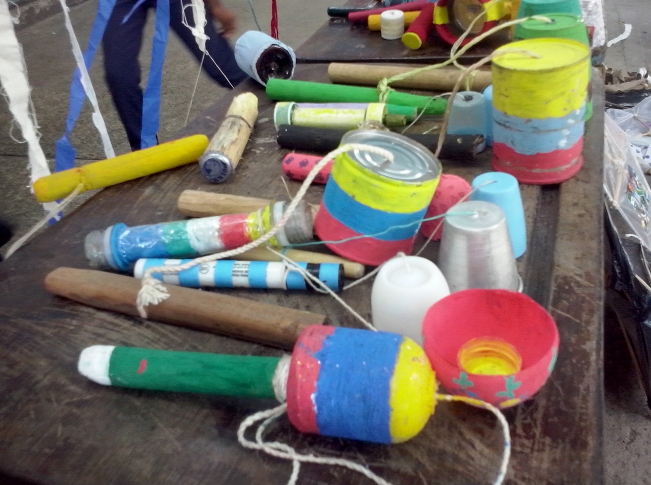 Material Reciclable Tipos De Perinola Trompo Juegos Populares Con
