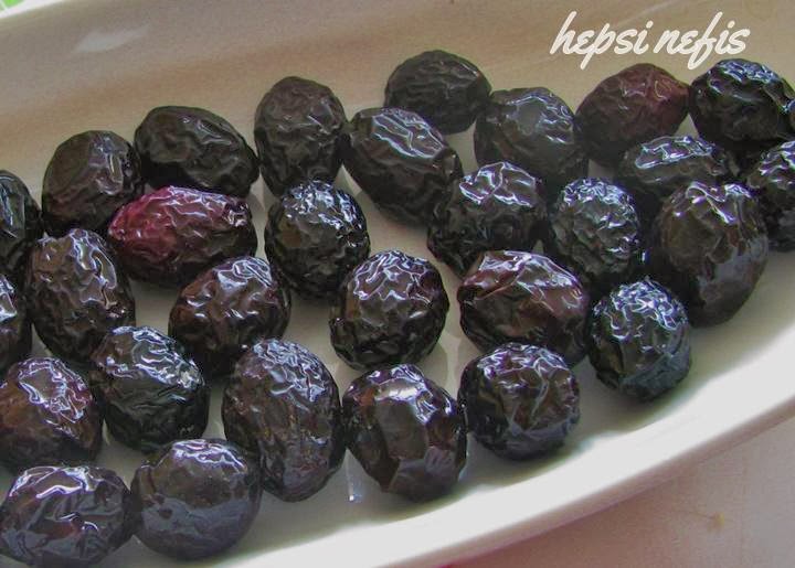evde siyah zeytin yapimi tarifi evde siyah zeytin yapimi tarifi