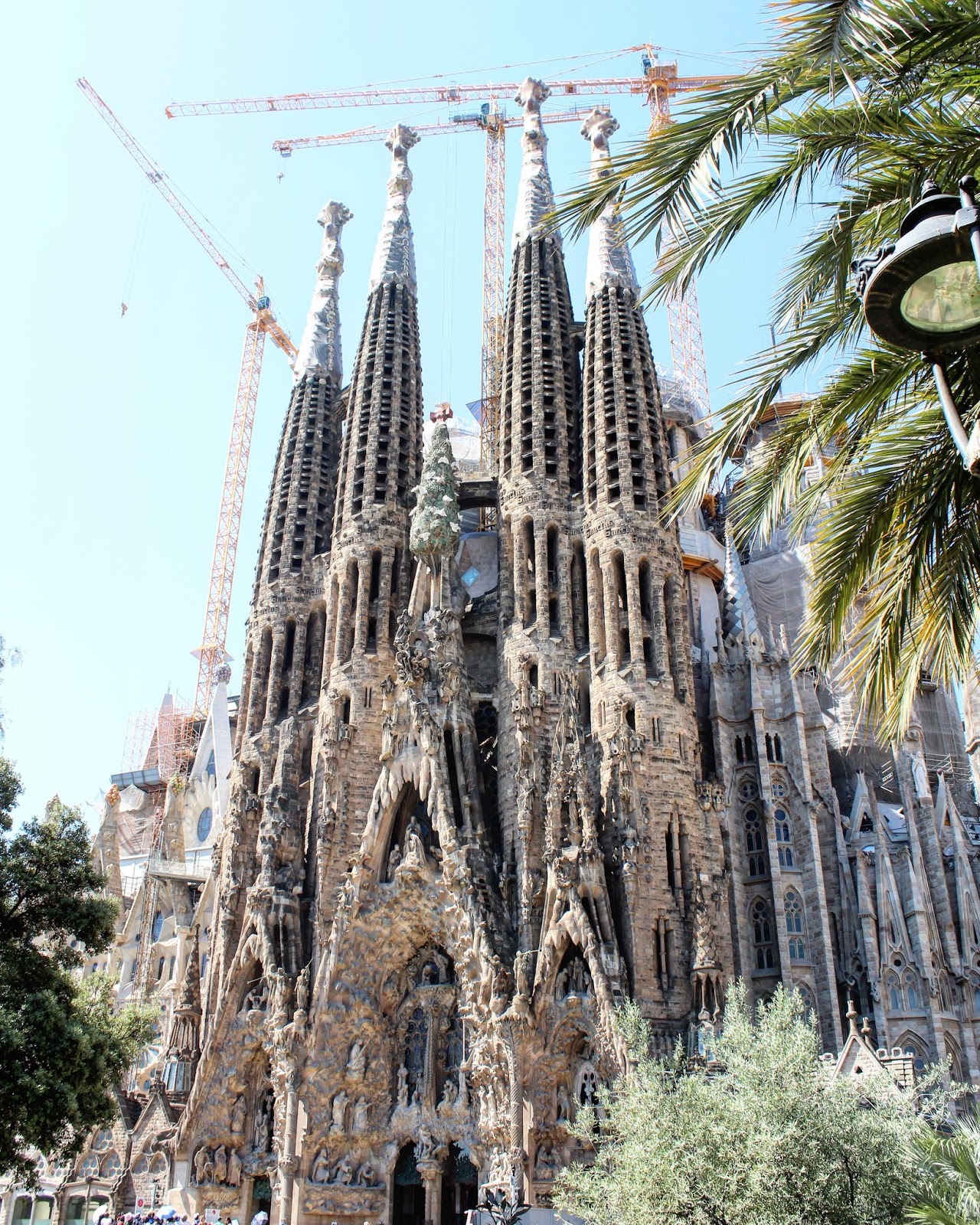 mimarisine hayran kaldigim sehir barcelona atiye bicak