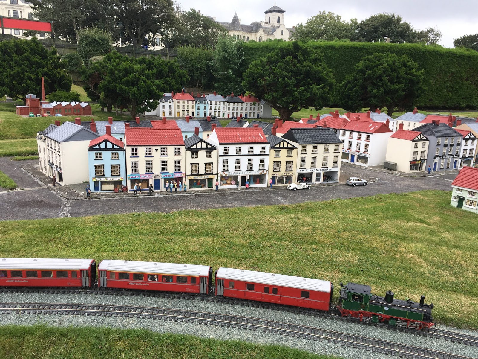 Wandering Baby Southport Model Railway Village