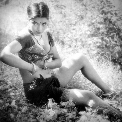 All Free Wallpapers: Zeenat Aman Hot