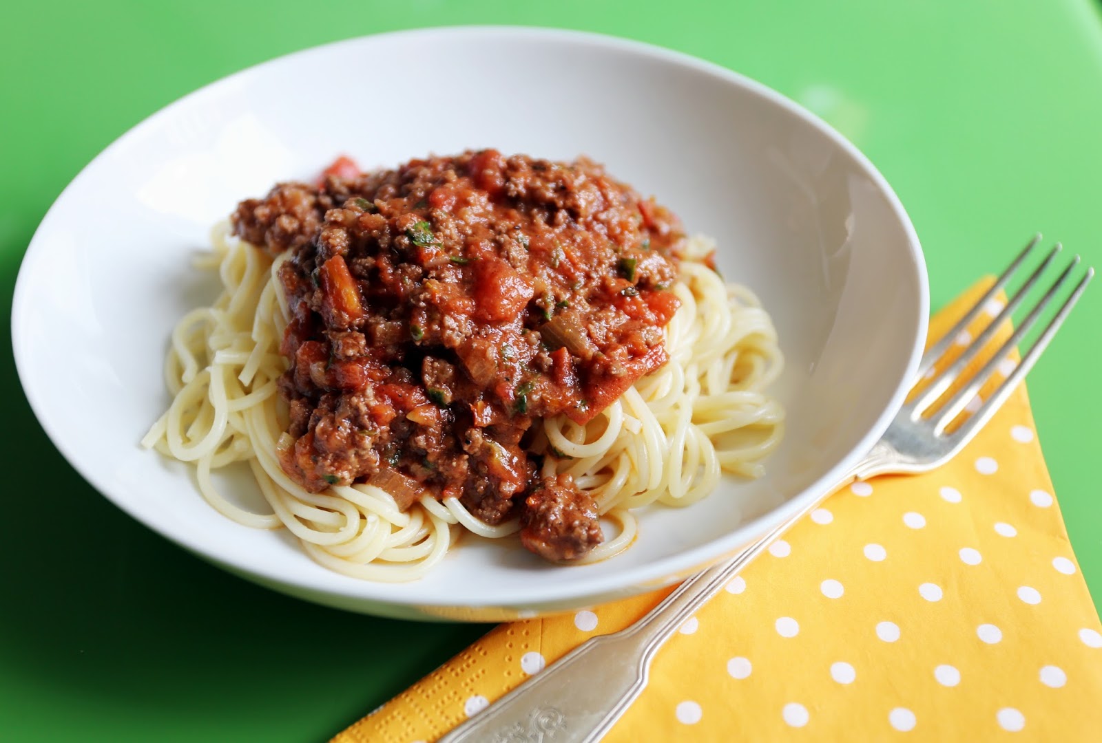 Sachen die glücklich machen: Spaghetti Bolognese nach Jamie Oliver, deutsch