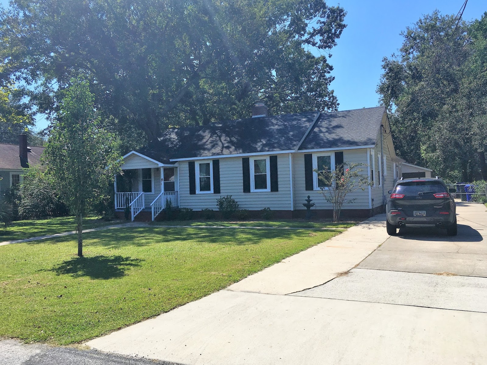 Salt Marsh Properties West Ashley ** Avondale ** 15 Lindendale Ave