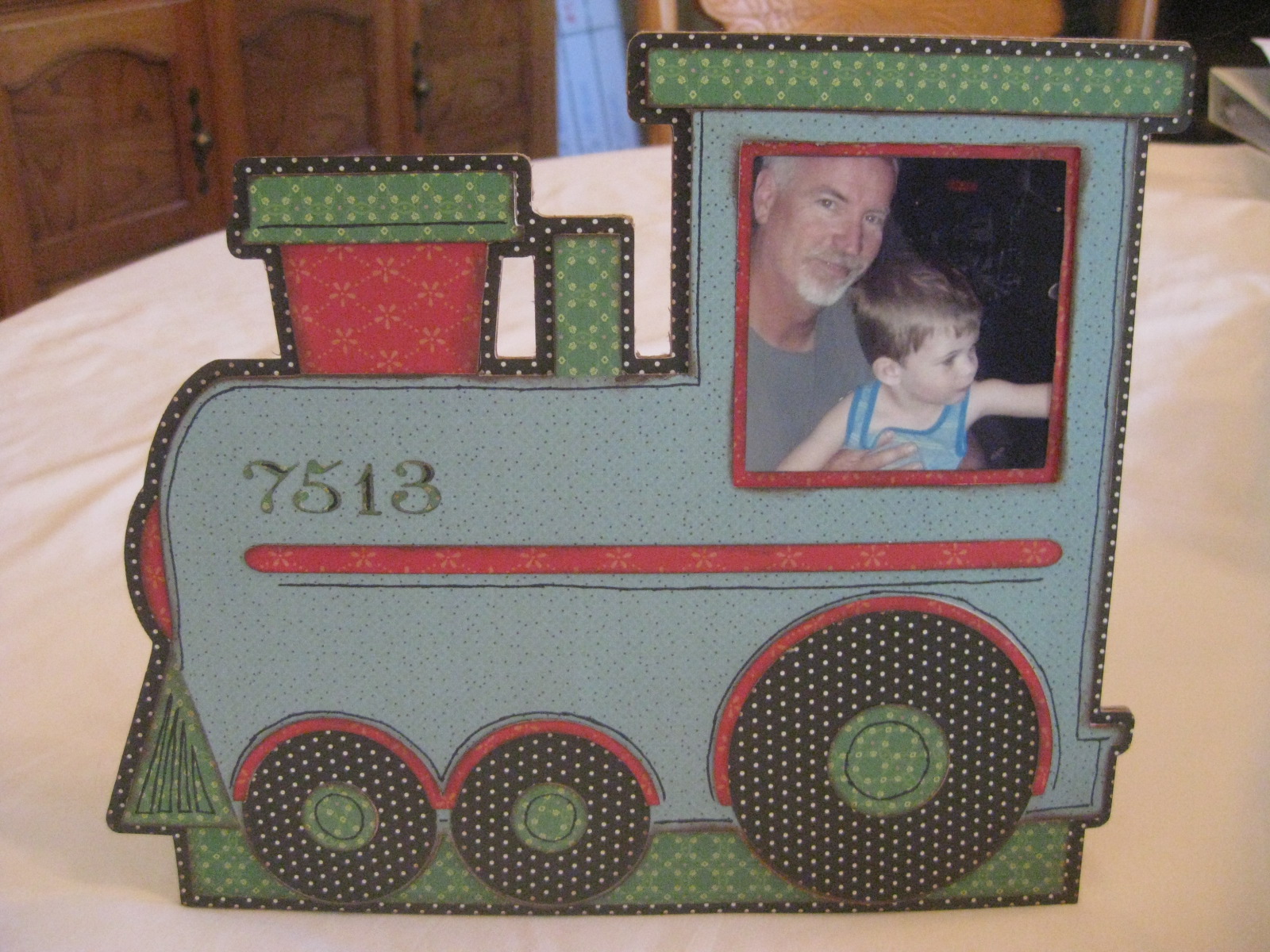 Cricut FANatics crafting is our passion: Train Picture Frame