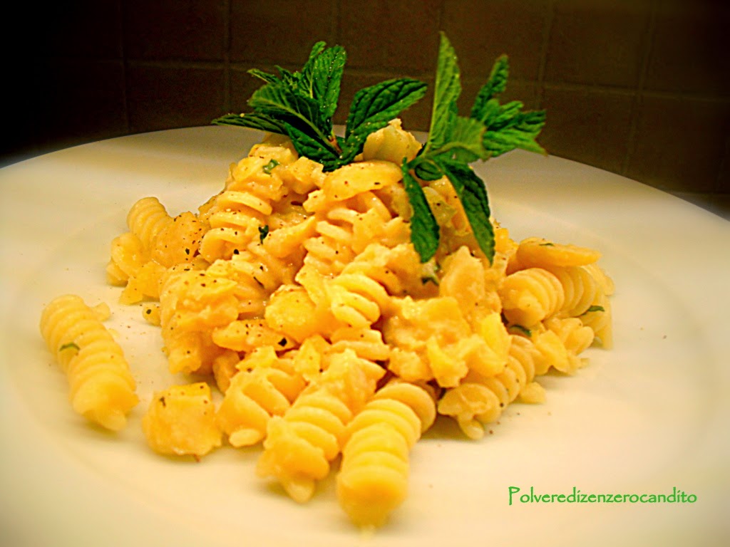 fusilli con pesto di fave pecorino e menta