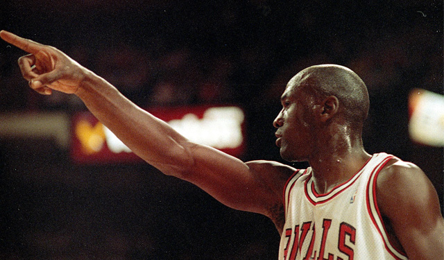 26 years ago today, Michael Jordan dropped 45 PTS on 70 FG% to