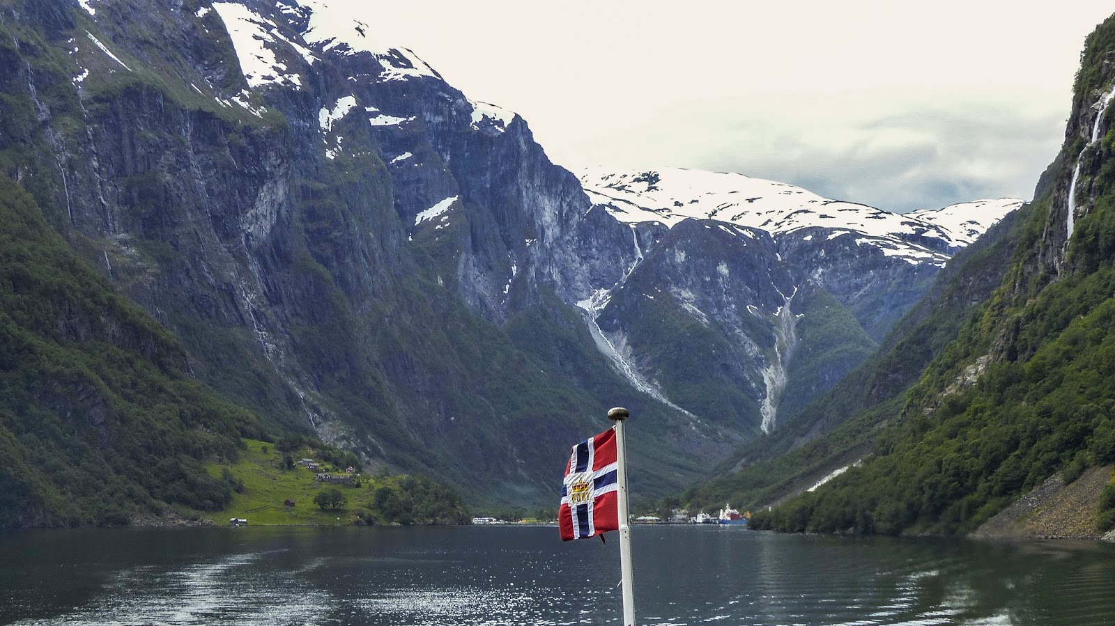 Mi viaje a Cabo norte en el Ms Lofoten - Blogs de Noruega - DIA 2º: MARTES 30/06:  SOGNEFJORDEN Y TREN DE FLAM (4)