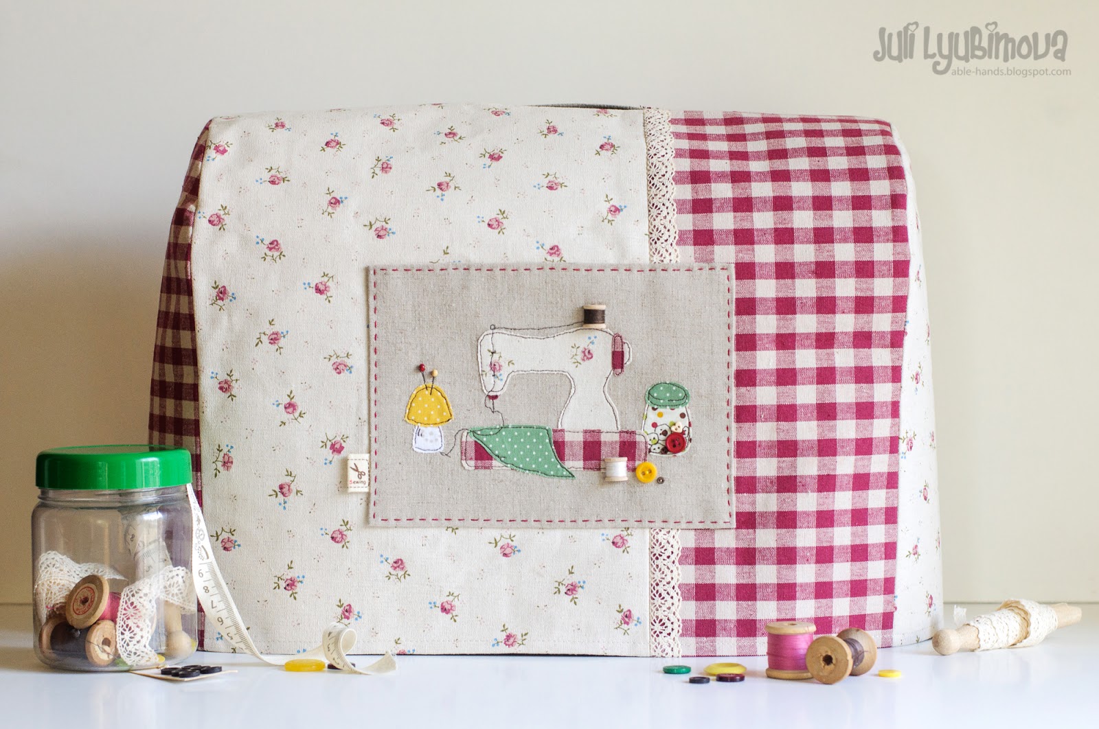 Одежка для швейной машины