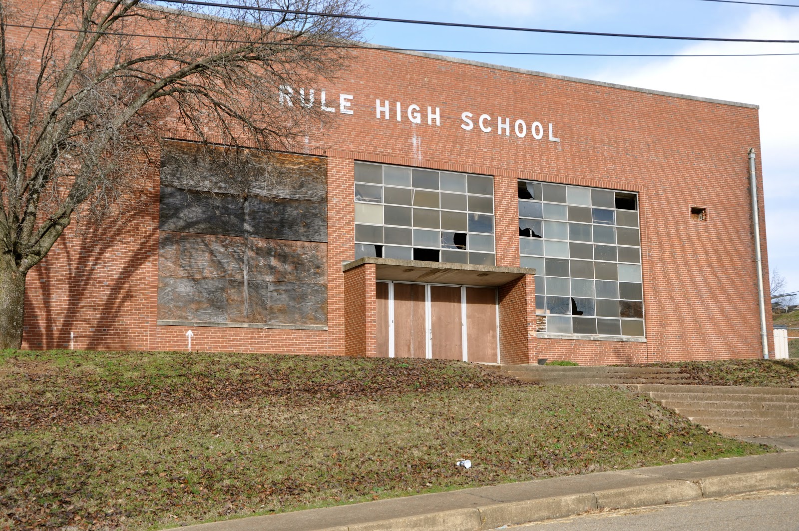 Standing Alone on the Knox County Schools That Face an