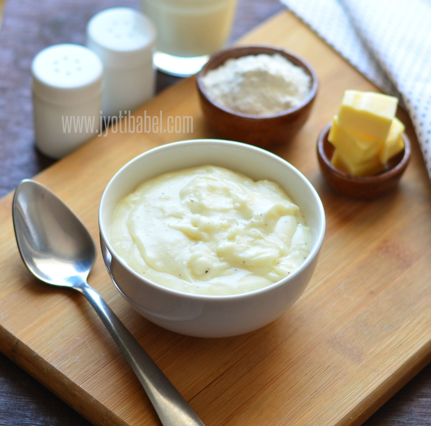 Jyoti's Pages Italian White Sauce Recipe Besciamella / Bechamel