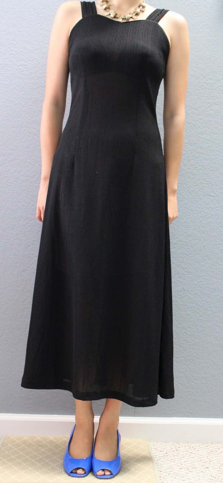 LePetiteLemon: Outfit 53 - Black Maxi Dress
