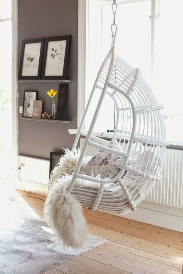 Wicker hanging chairs &#8211; comfortable seat and decorative element at the same time
