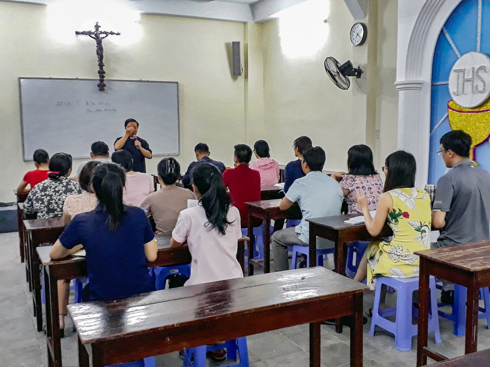 Lớp Giáo Lý dự tòng: Buổi học Đầu tiên