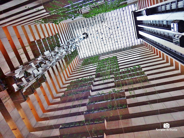 Perspectiva inferior do átrio central do Hotel Maksoud Plaza - Bela Vista - São Paulo