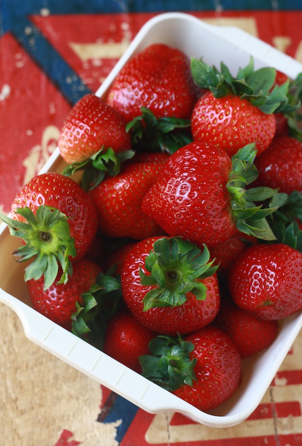strawberries for summer bruschetta Hors d'oeuvre