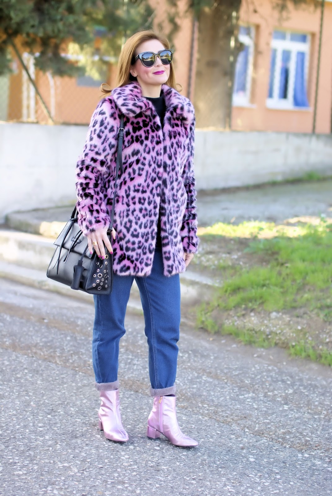 How to wear pink in the Winter: pinko leopard faux fur jacket on Fashion and Cookies fashion blog, fashion blogger style