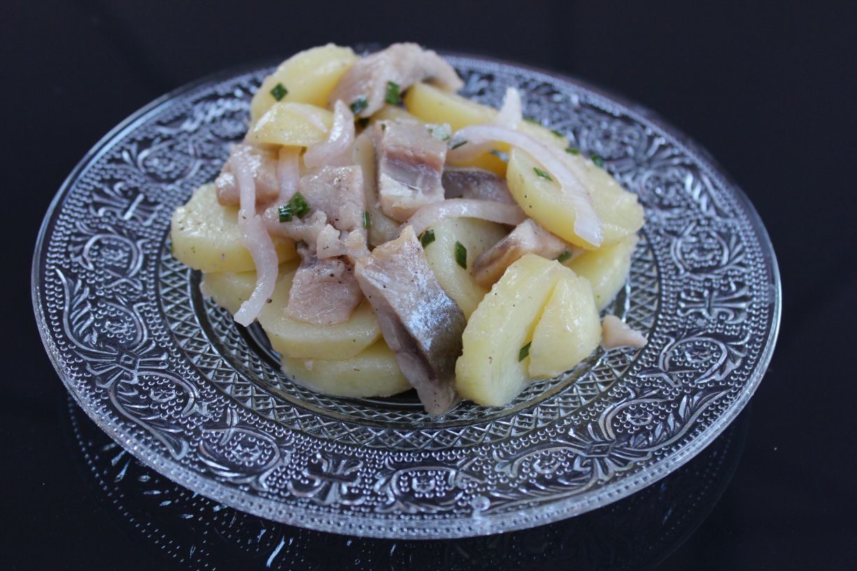 Salade de pommes de terre et harengs fumés Salade de pommes de terre et harengs fumés