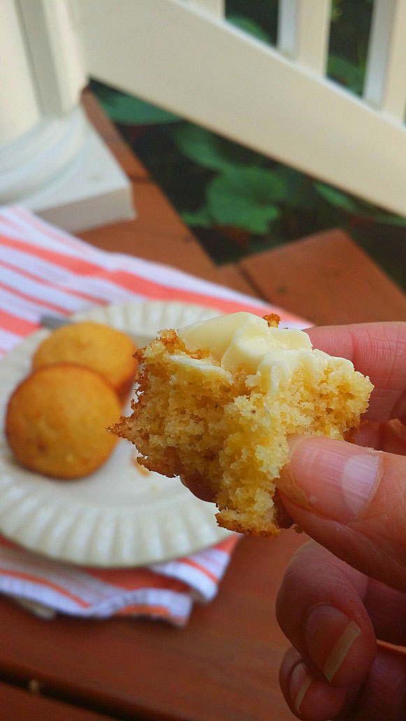 Just the Right Size Neely's Honey Cornbread Muffins