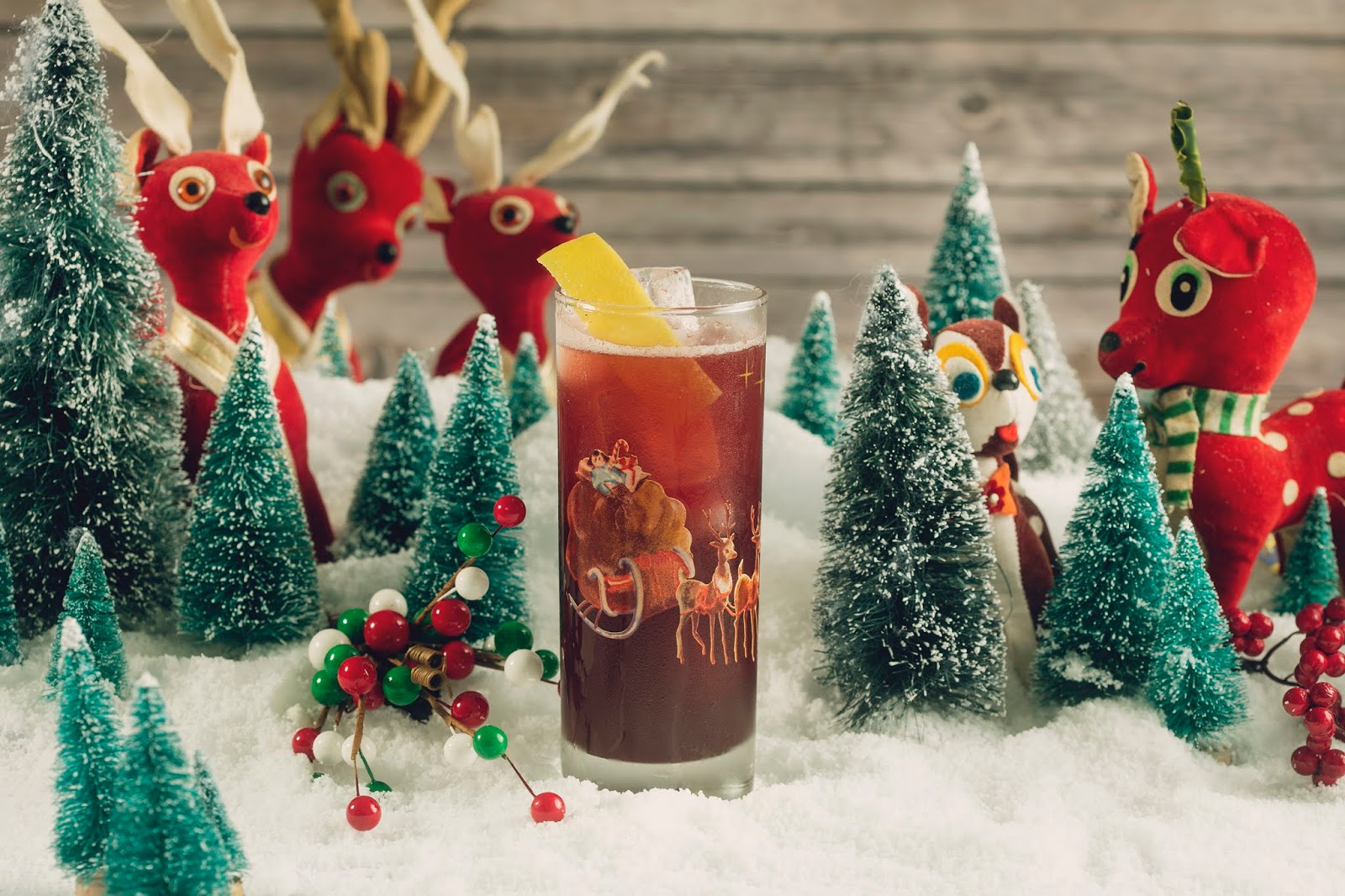 London Popups The 'Miracle' Christmas Popup Bar at The Henrietta
