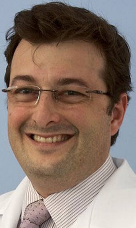 Mesmo com boa avaliação, dr. leonardo anuncia recuo de candidatura ao senado Jornalismo 24 horas: Médico morre aos 43 após cair de skate em SP