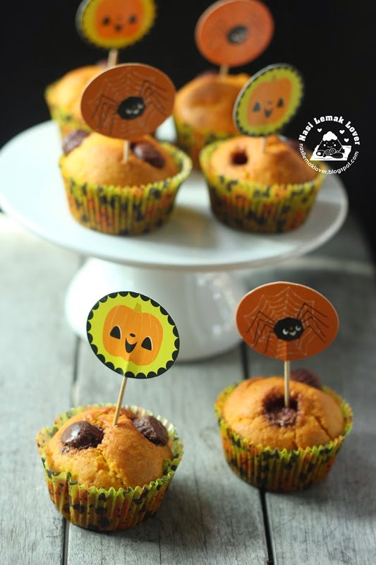 Nasi Lemak Lover Pumpkin muffins with Reese’s mini peanut butter cups 南瓜马芬