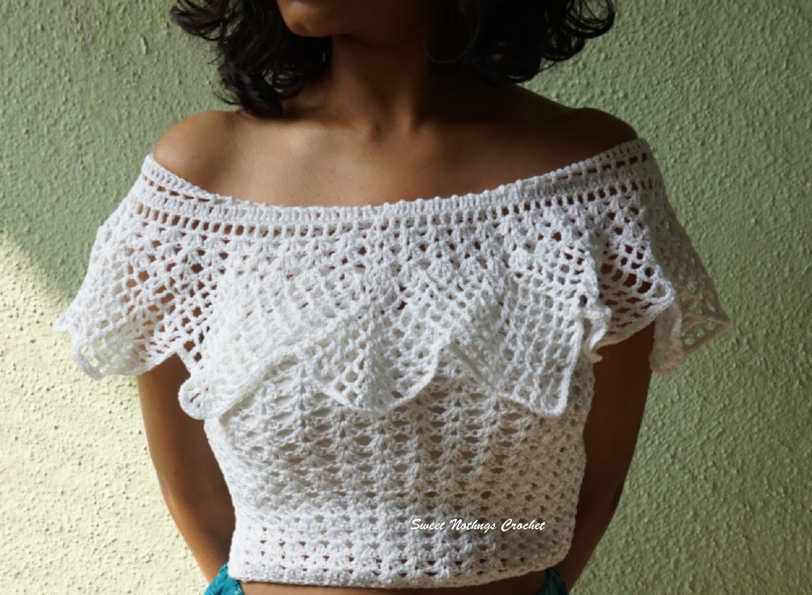 Sweet Nothings Crochet OFFTHESHOULDERS CROPPED TOP