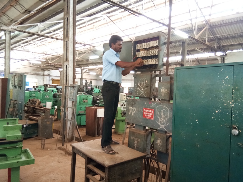 ELECTRICIAN TRADE GOVT ITI TRICHY Electrical Maintenance work in