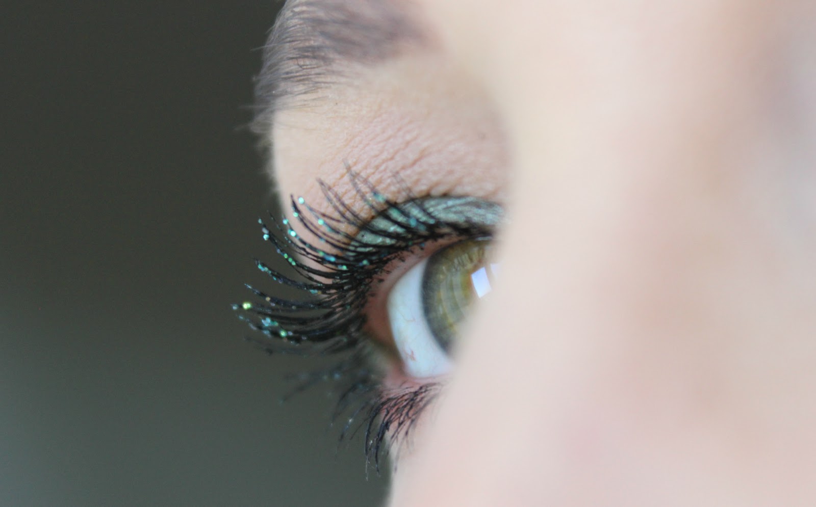 ptitsa Sinitsa Top coat mascara L'oreal Volume Million Lashes