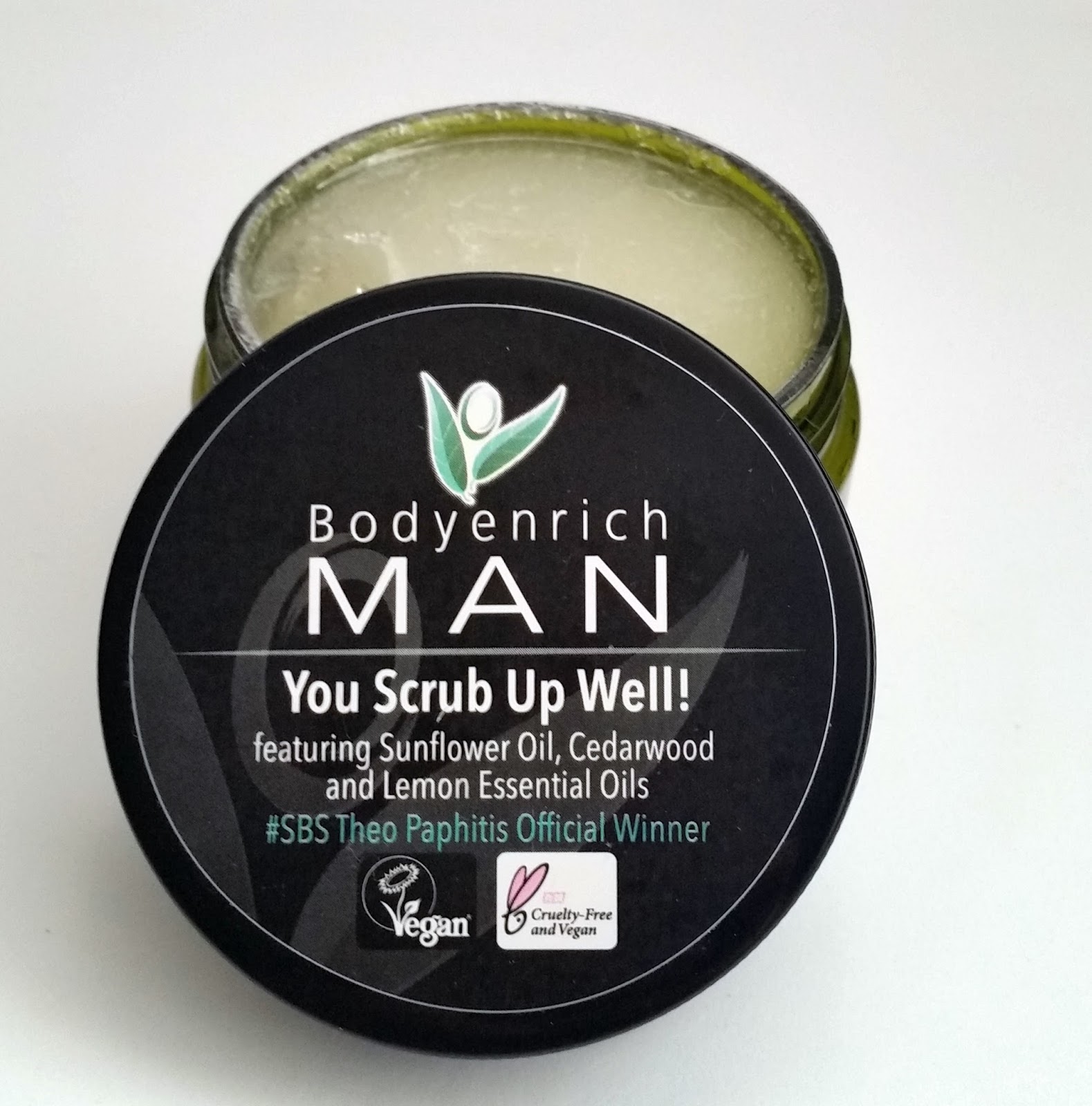 Bodyenrich MAN You Scrub Up Well. Blonde Male