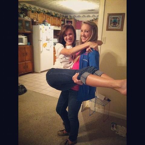 Strong Lift and Carry Photos and Videos - Strong Muscular Girls Lift