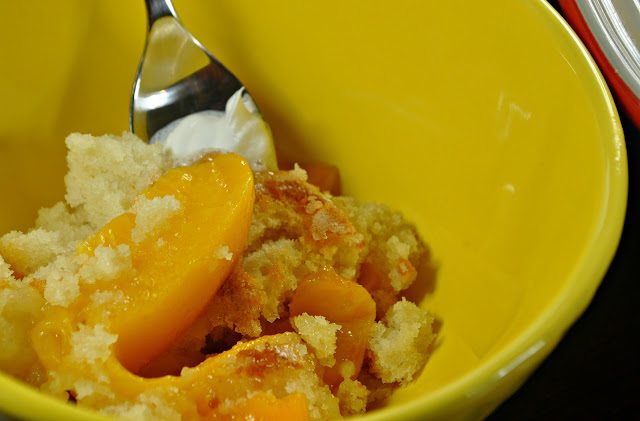 Recipe: Mom's Peach Cobbler | The Food Hussy!