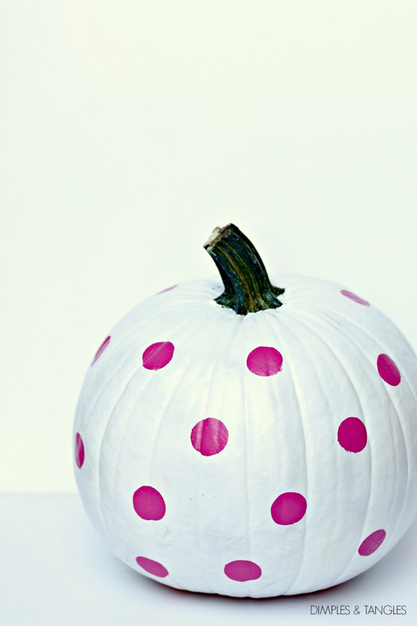 Gingham Painted Pumpkin Tutorial Tips And Design Load It Up With A Thick Layer Of Paint Press Gently Onto The Pumpkin And Pull Off For Easy Polka Dots
