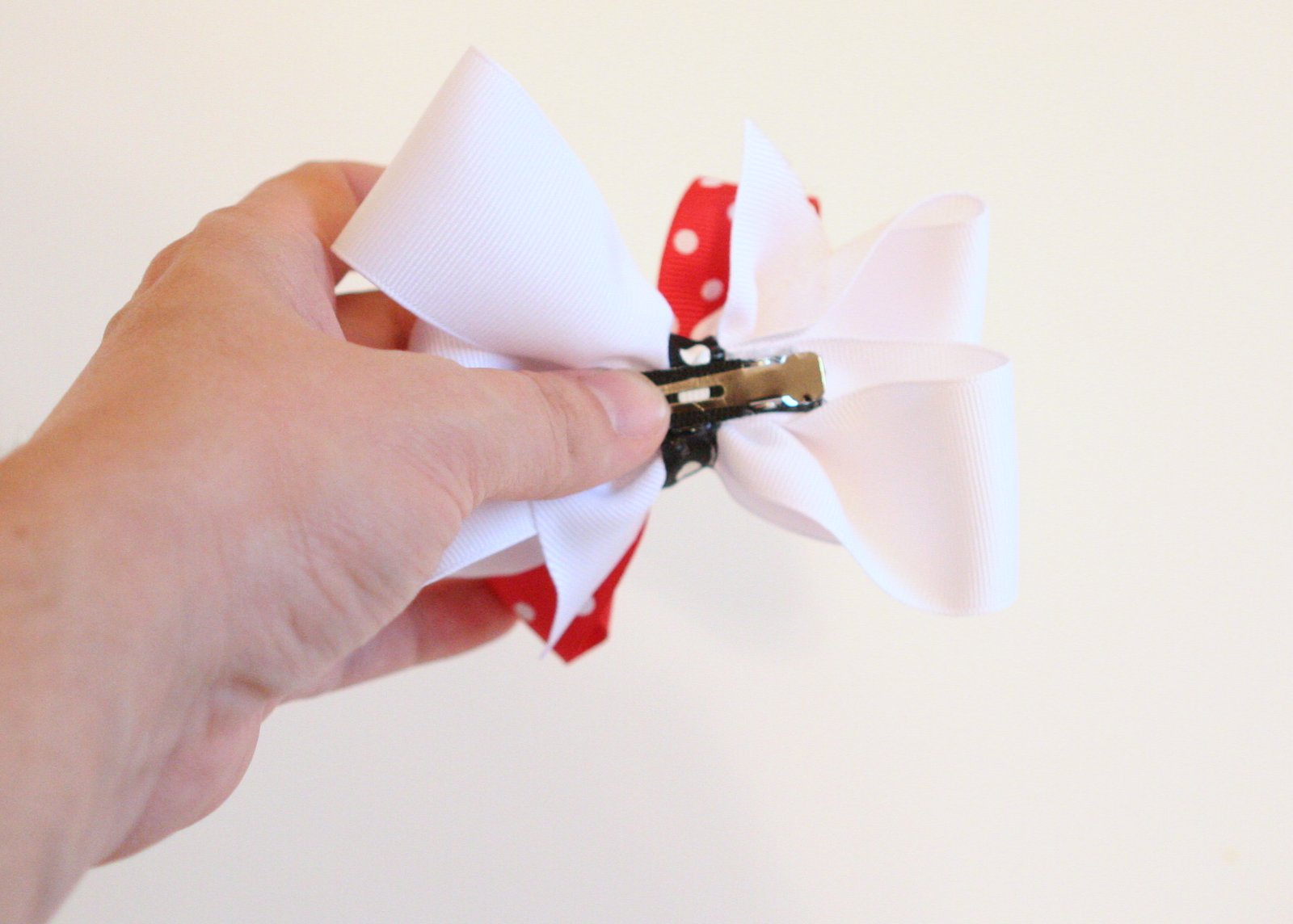Sewing Mama RaeAnna Boutique Bow Tutorial