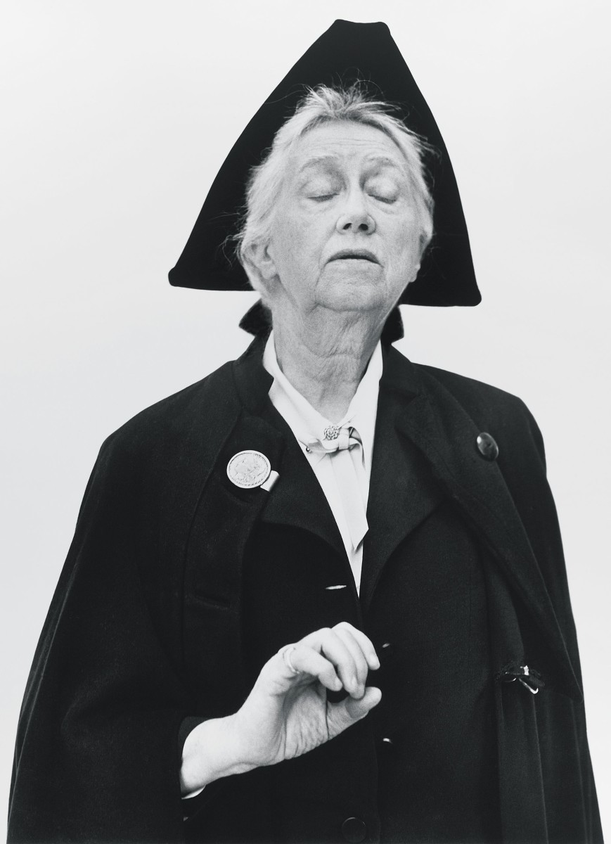 teifidancer What are years Marianne Moore ( 15/11/ 1887 5/2/ 72)