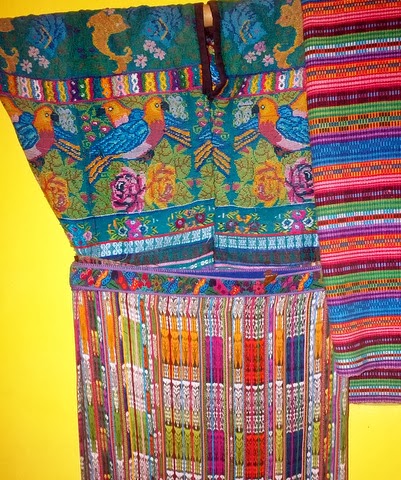 SailingKnitter: El Hibiscus Project Mayan Clothing Embroidery and Weaving