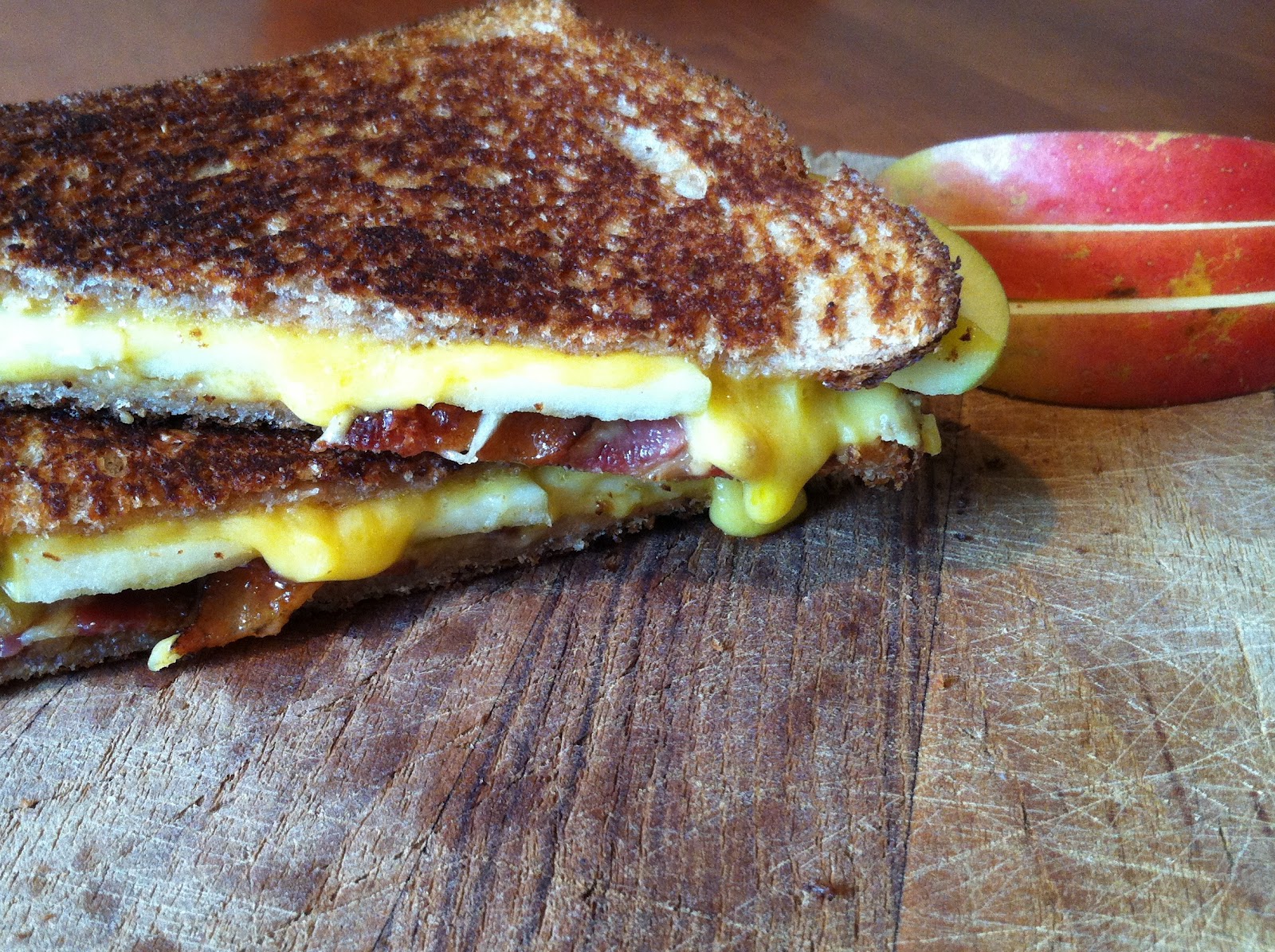 Cheddar, Bacon, and Apple Grilled Cheese