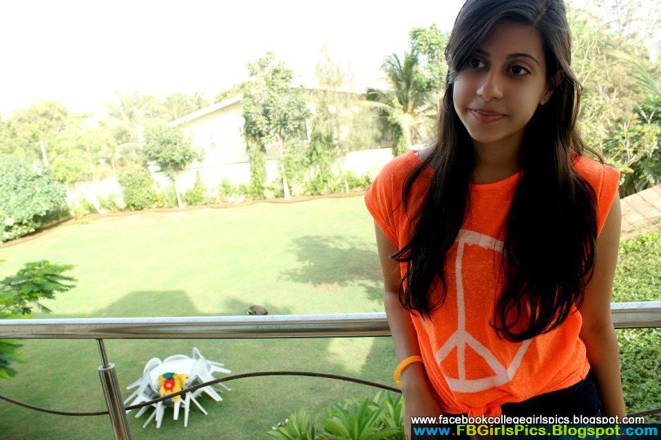 Facebook College Girls - Chicks Profile Photo Collection Pack - 9 ...